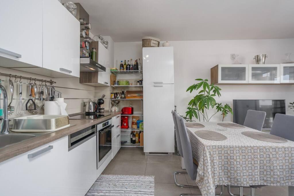 Family Village Apartment Vrh  Zewnętrze zdjęcie